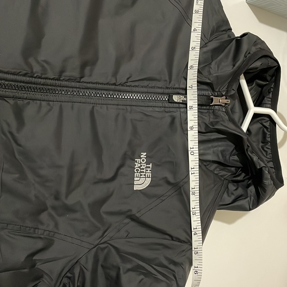 SOLD Reversible jacket north face jacket. - Picture 11 of 12